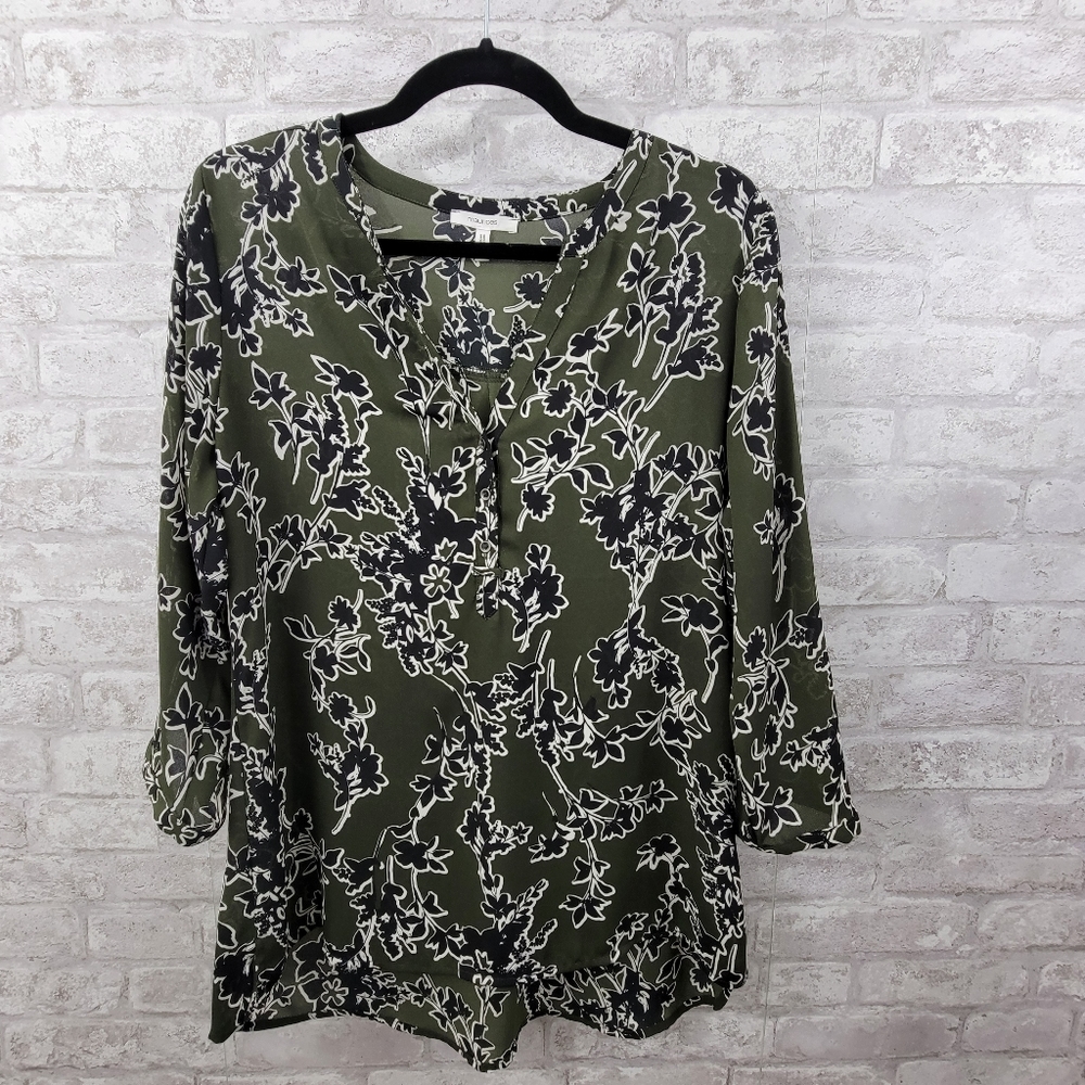 Maurices top women's medium